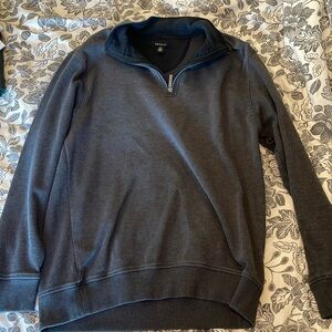 Like new gray vanheusen quarter zip sweater